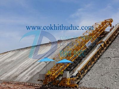 Máy rải bê tông mái dốc