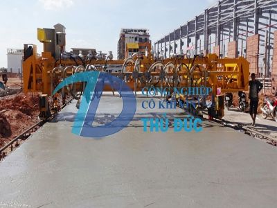 Máy rải bê tông xi măng CF1250E